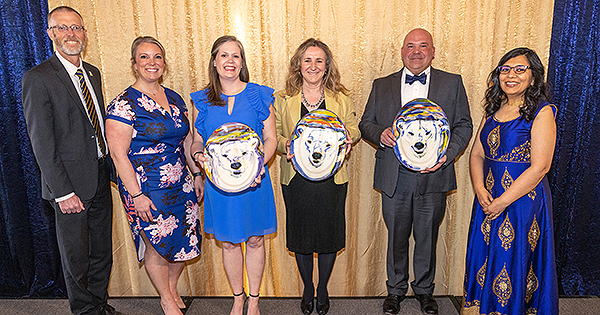 Alumni Awards and Usibelli Awards winners at the annual Ͷע Blue and Gold Celebration